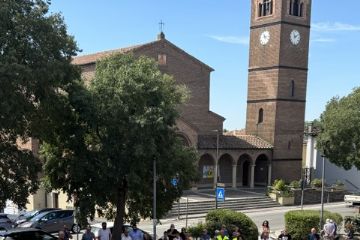 Inaugurazione del nuovo mezzo per il trasporto sociale e della Casetta del Latte